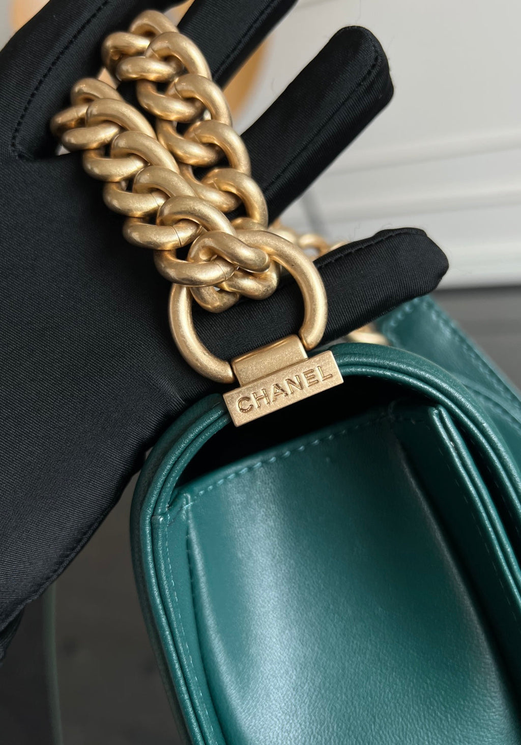 Chanel 25S Boy Bag 25 in Dark Green Lambskin