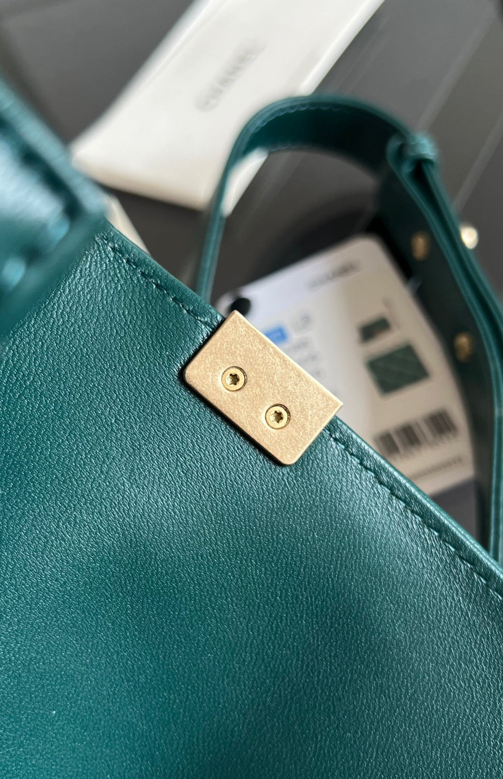 Chanel 25S Boy Bag 25 in Dark Green Lambskin