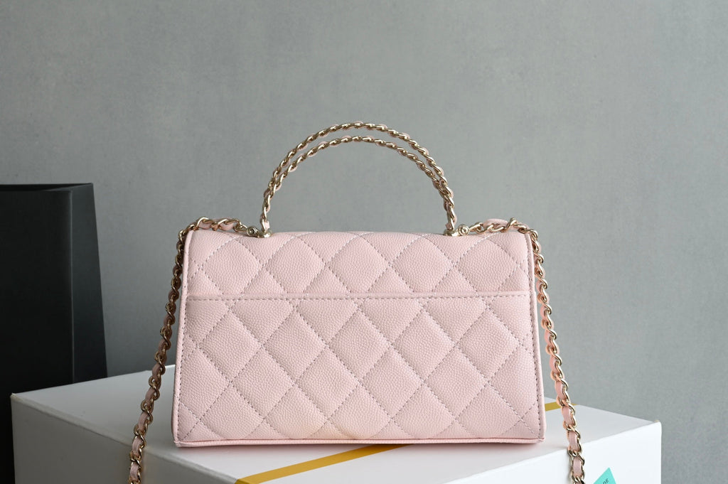 Chanel 25S Kelly 18 cm in Light Pink Lambskin Bag