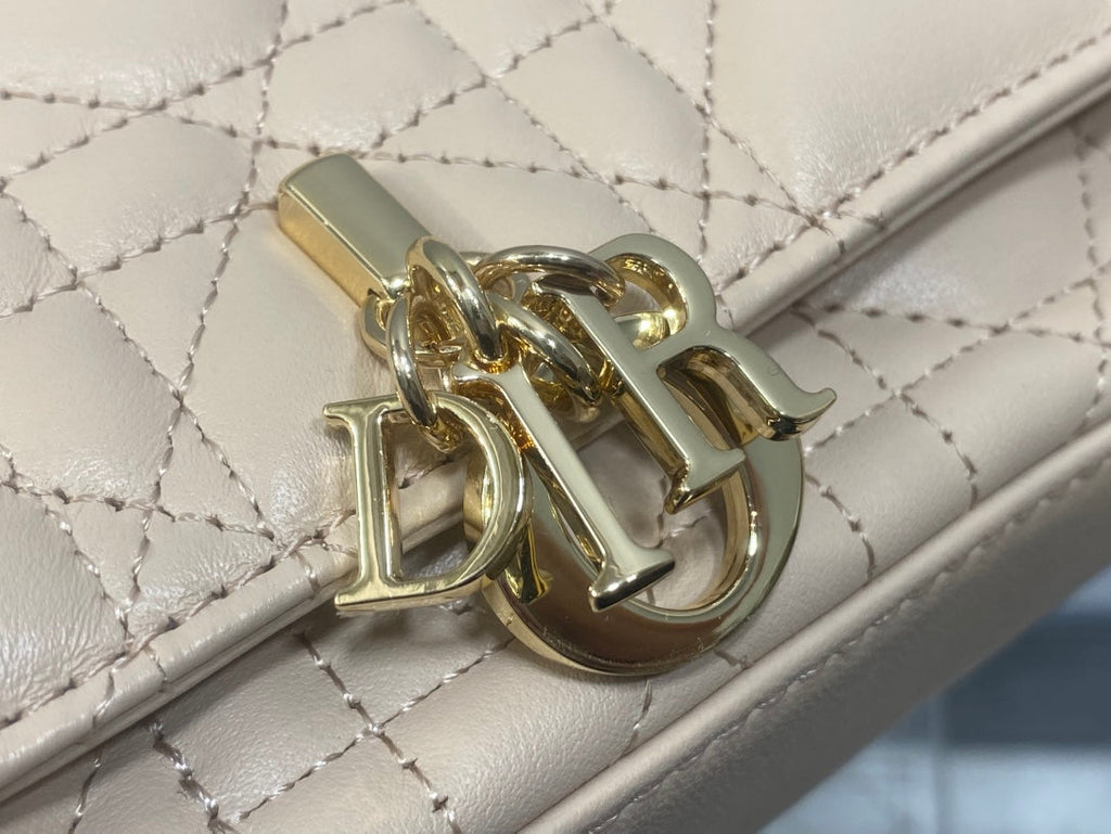 Dior 25S Talk Phone Pouch 18 in Light Ivory Cannage Lambskin