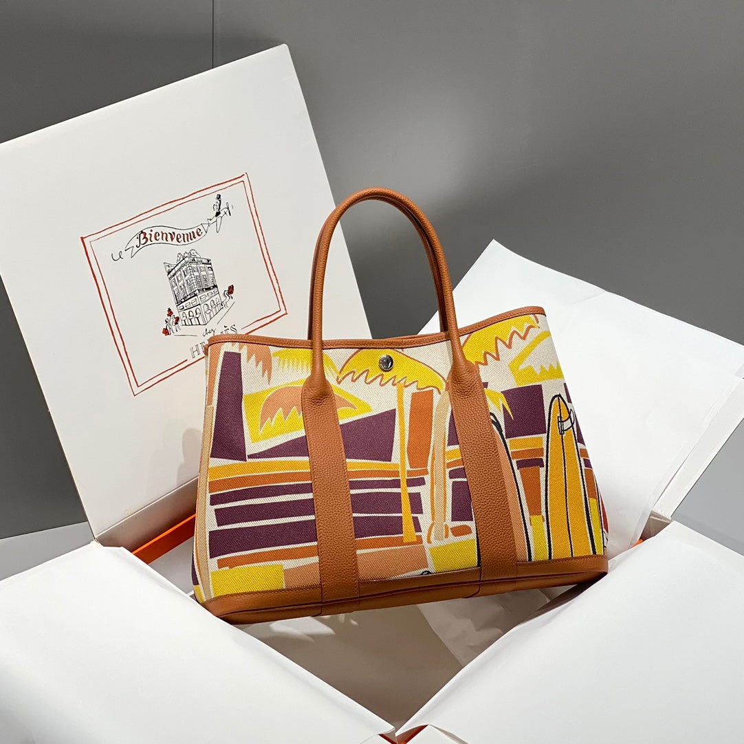 Hermes Garden Party 36 in Multicolor Toile H Canvas Gold Calfskin Tropical Streetline Illustration Bag