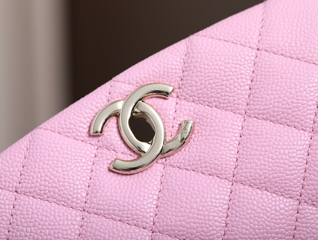 Chanel 25S Backpack 21 cm in Light Pink Lambskin