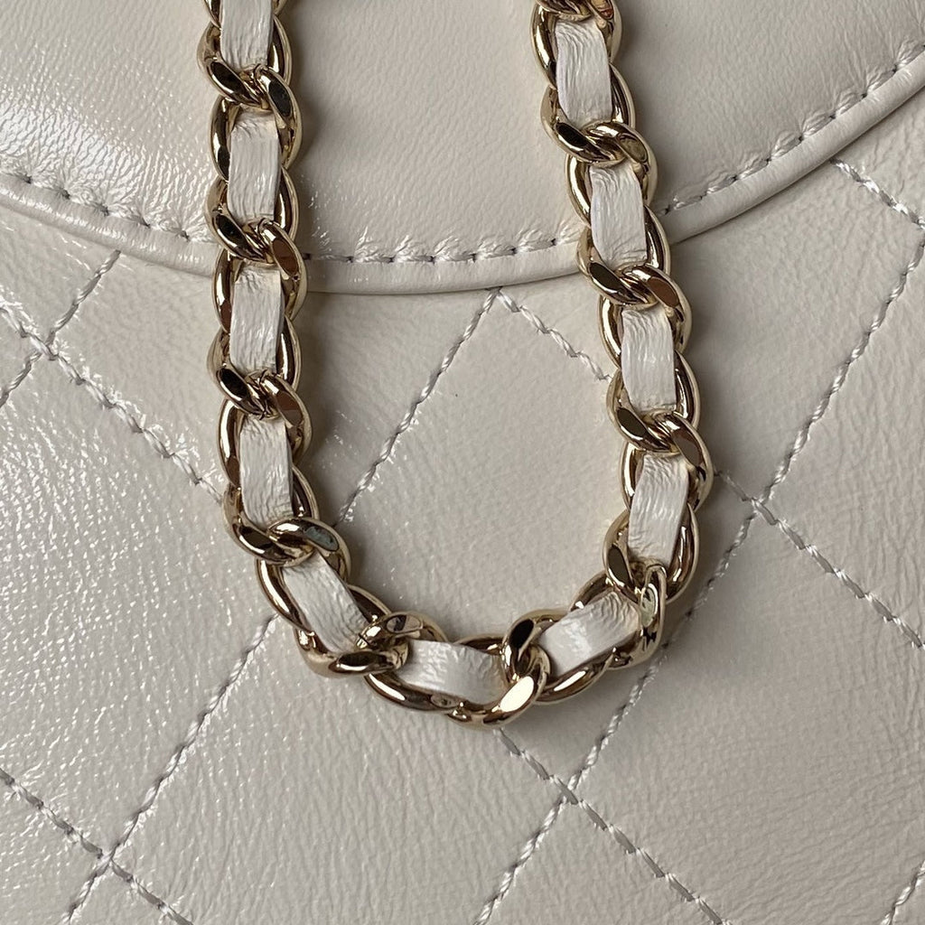 Chanel 25S Top Handle 20 cm in Cream White Lambskin Bag