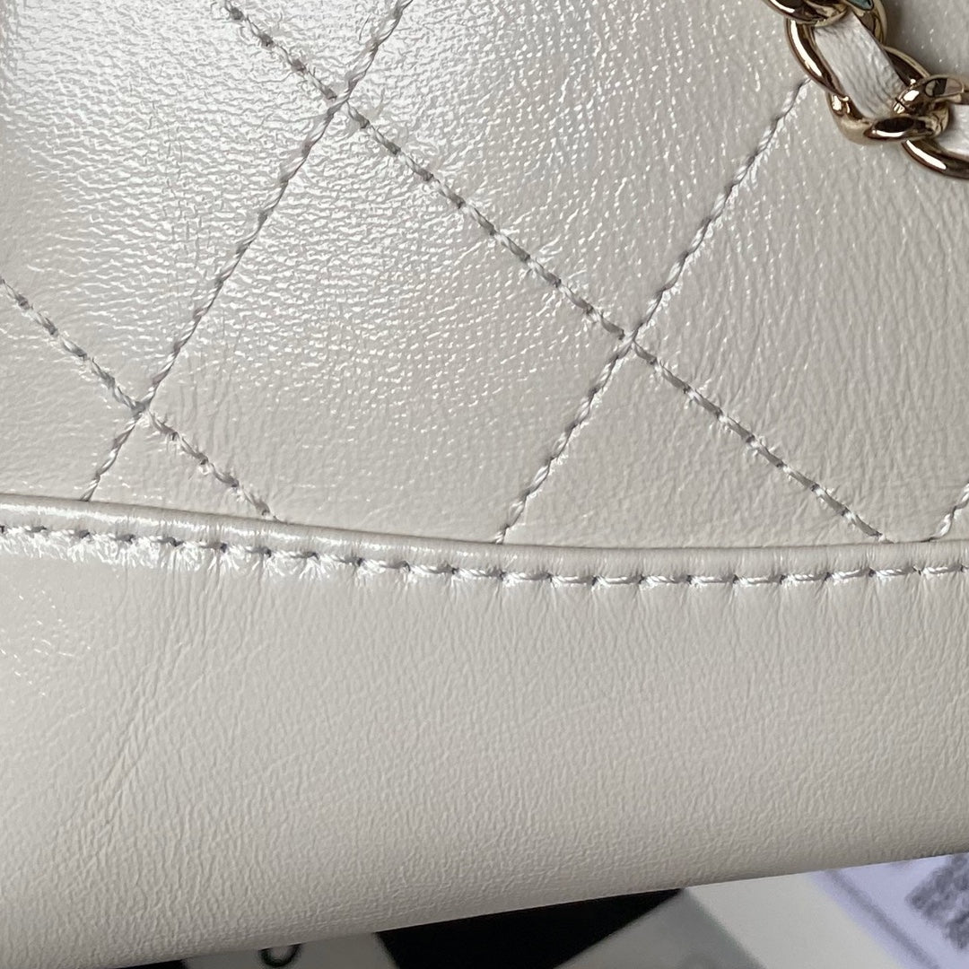 Chanel 25S Top Handle 20 cm in Cream White Lambskin Bag