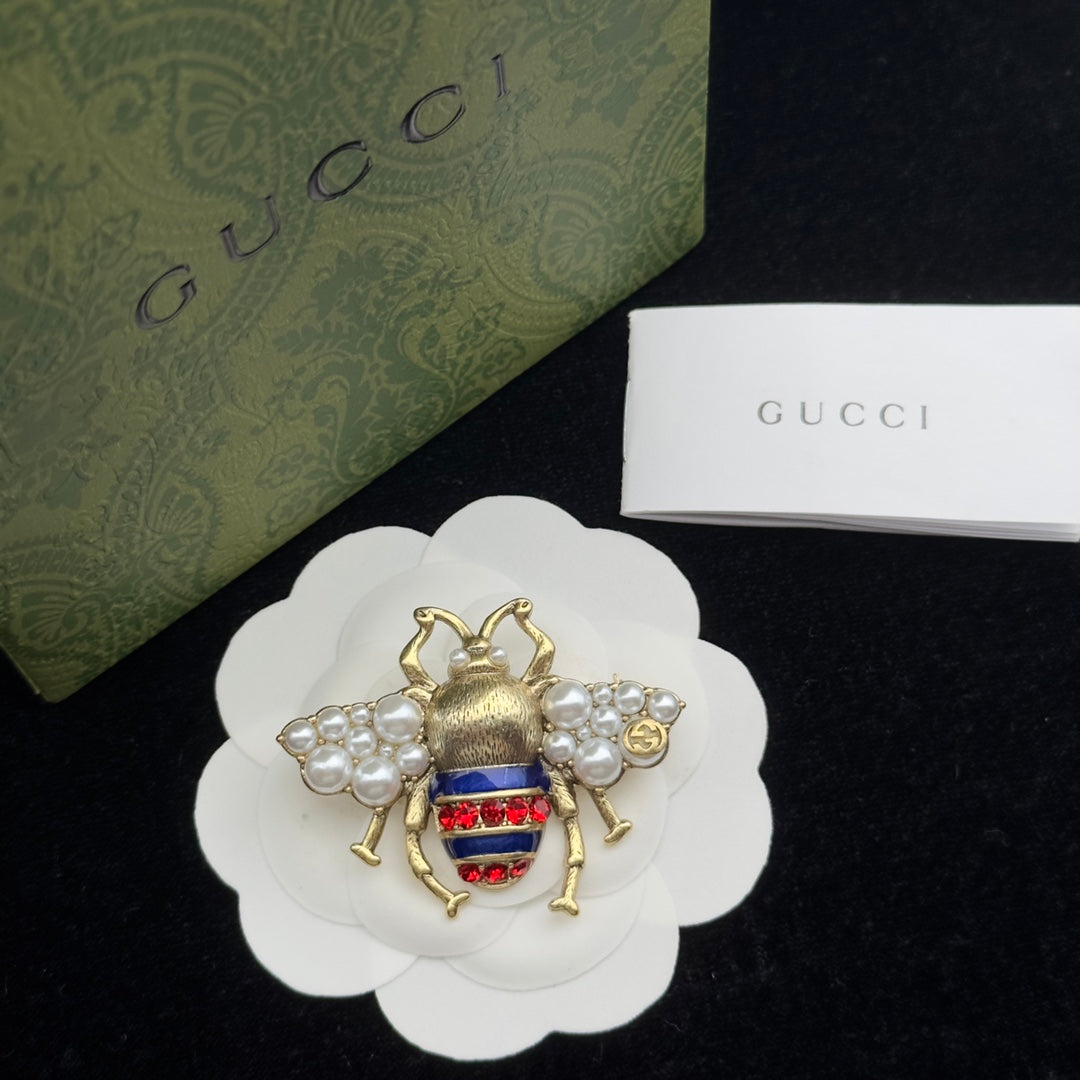 Gucci Brooch Gold 184127