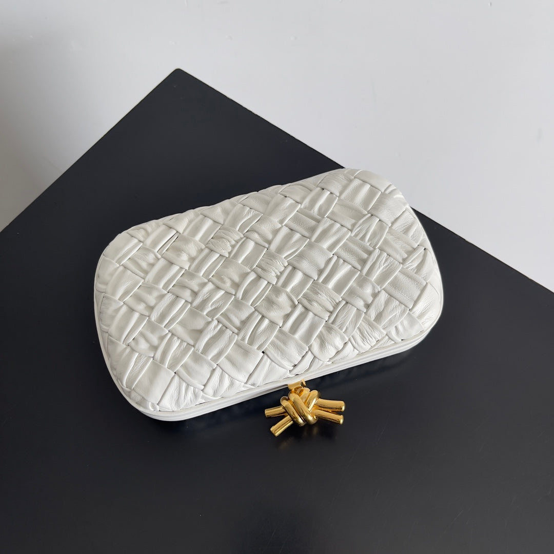 Bottega Veneta Classic Knot 20 in White Lambskin Bag