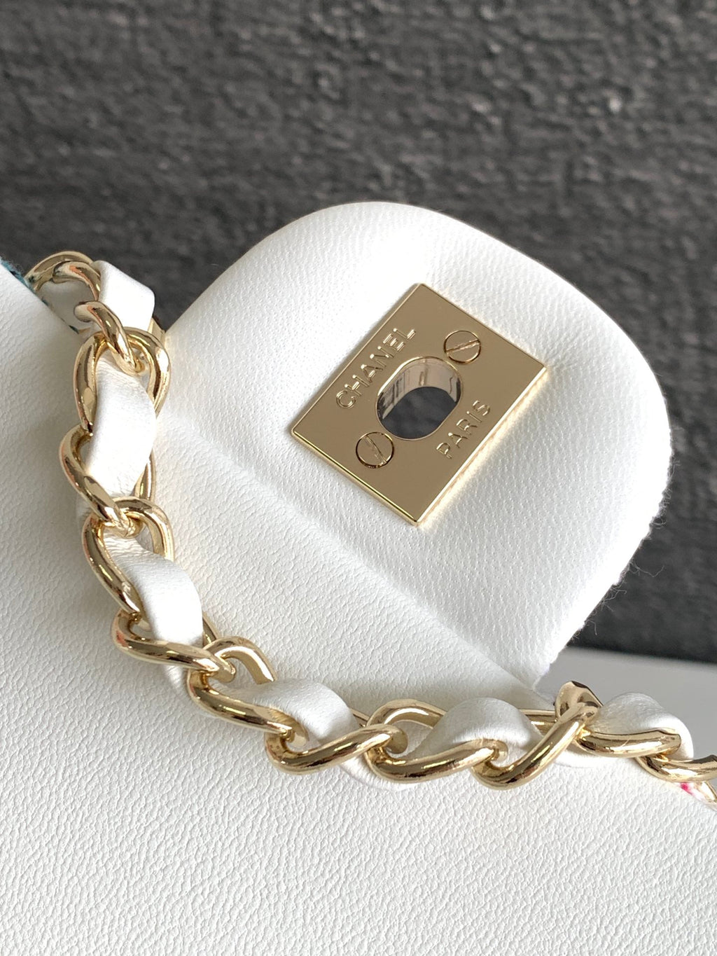 Chanel Medium 25 Flap Bag in White Wool Tweed
