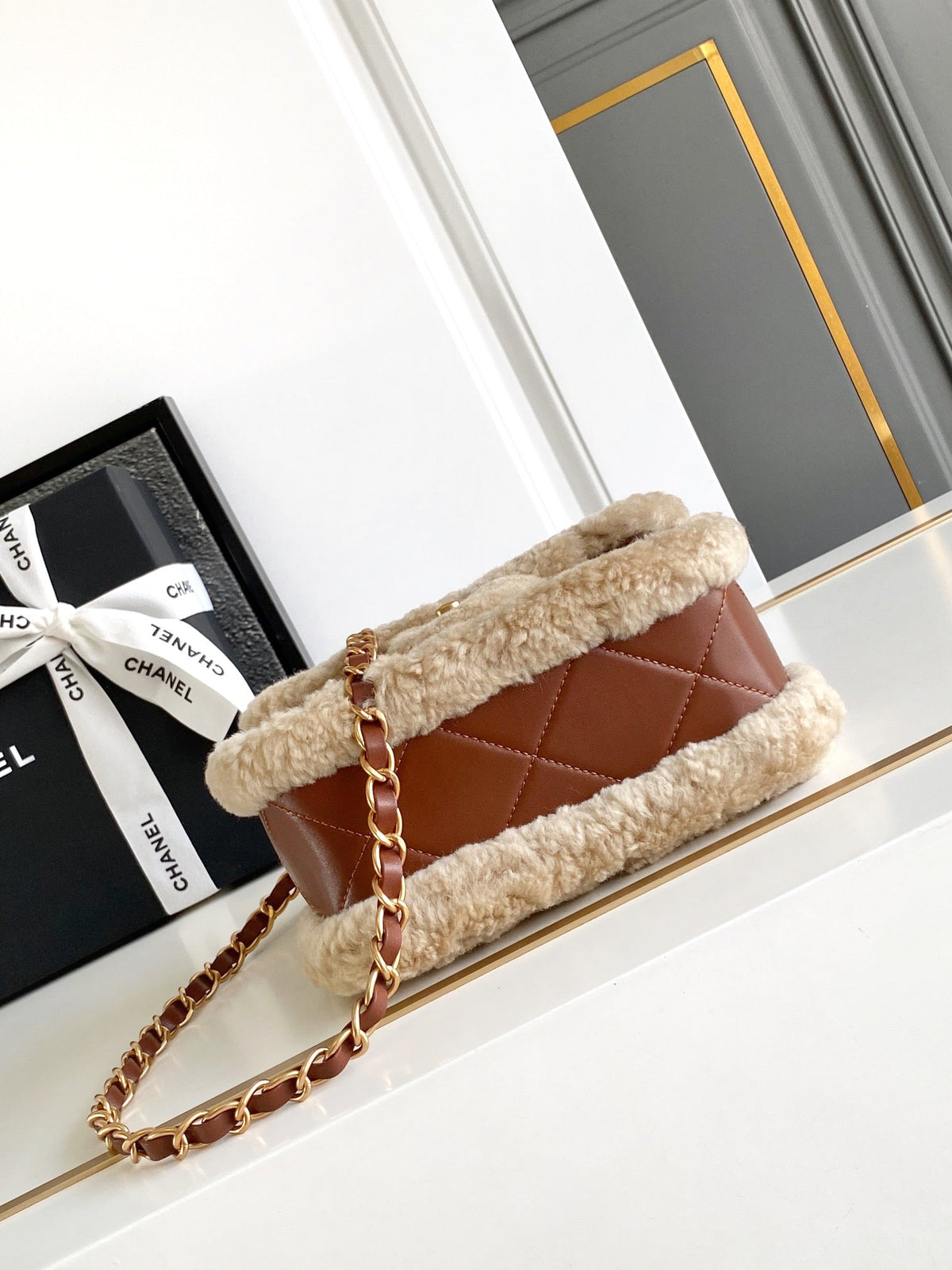Chanel 25S Flap Bag 18 cm in Beige Wool and Brown Lambskin