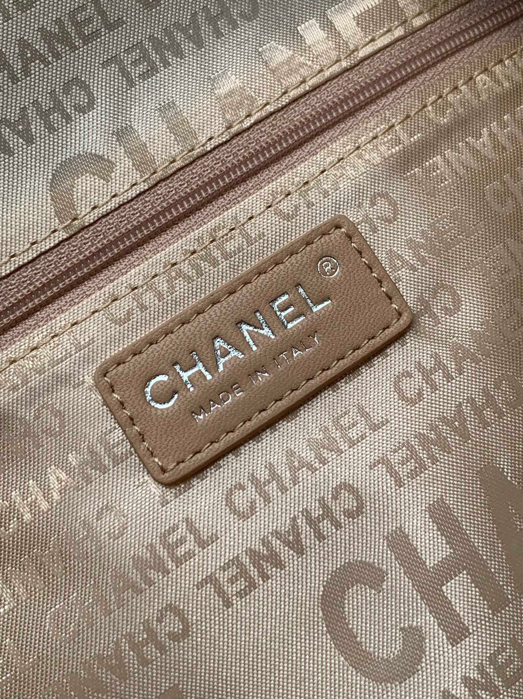 Chanel 25S Hobo Bag 40 cm in Silver Smooth Calfskin