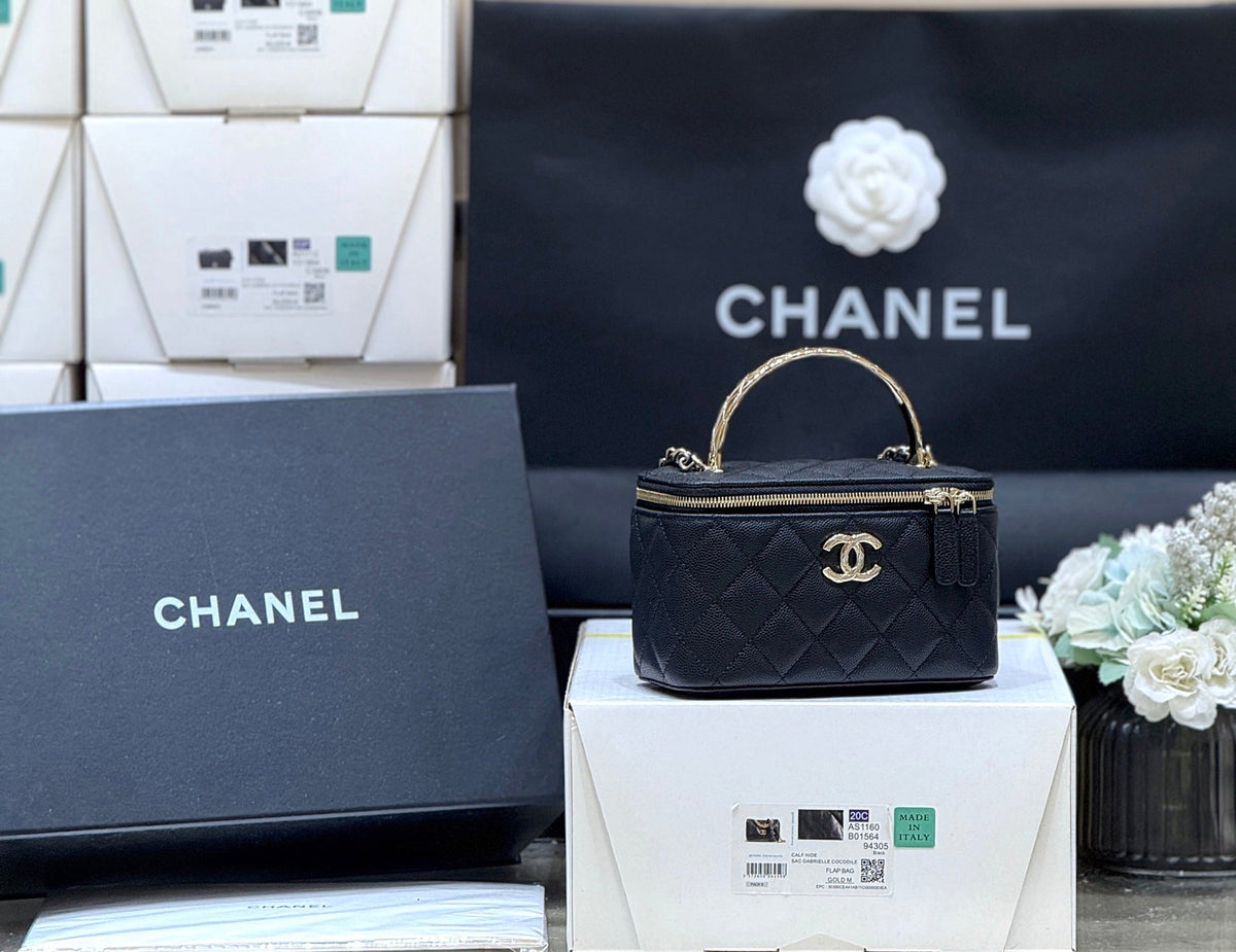 Chanel 25S Coco Crush 17 in Black Calfskin Gold Hardware Bag