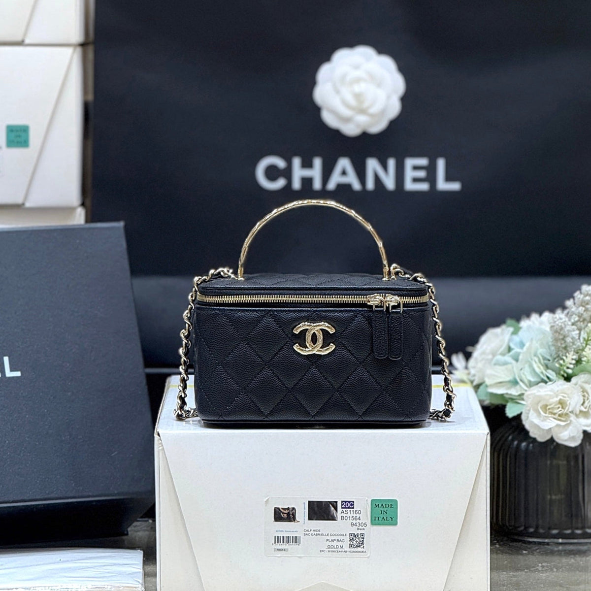 Chanel 25S Coco Crush 17 in Black Calfskin Gold Hardware Bag