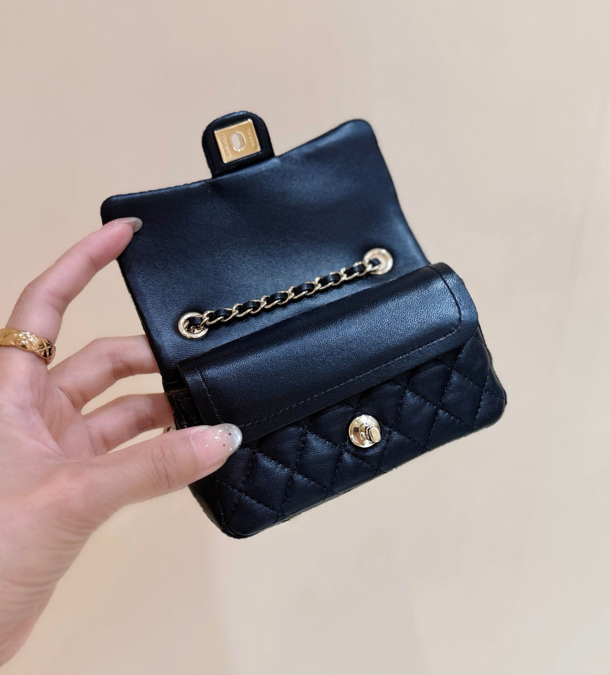 Chanel 25S Mini Cf Bag 12 in Black Lambskin Heart Model